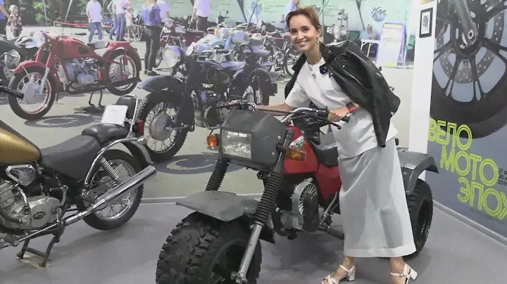 Часть 11  Музей мототехники МОТОЭПОХА, г Челябинск   Военные мото, трицикл HONDA ATC 70，ЗИД Фермер