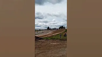 настоящий мотокросс. 👍